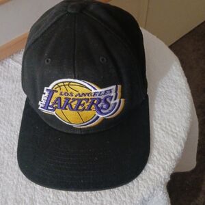 Mitchell & Ness Black and Gold Cap